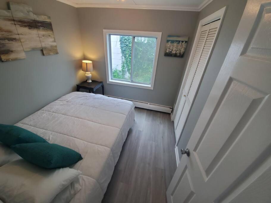 Beachy Bay Breeze Bungalow 2Br With Parking And Close To Many Amenities. West Haven Luaran gambar