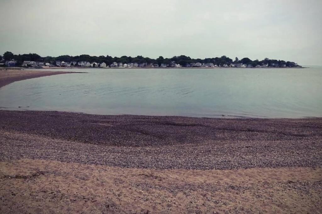 Beachy Bay Breeze Bungalow 2Br With Parking And Close To Many Amenities. West Haven Luaran gambar