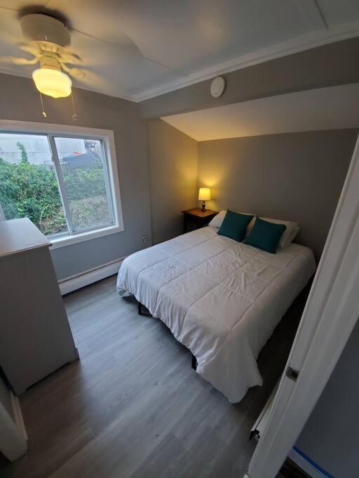 Beachy Bay Breeze Bungalow 2Br With Parking And Close To Many Amenities. West Haven Luaran gambar