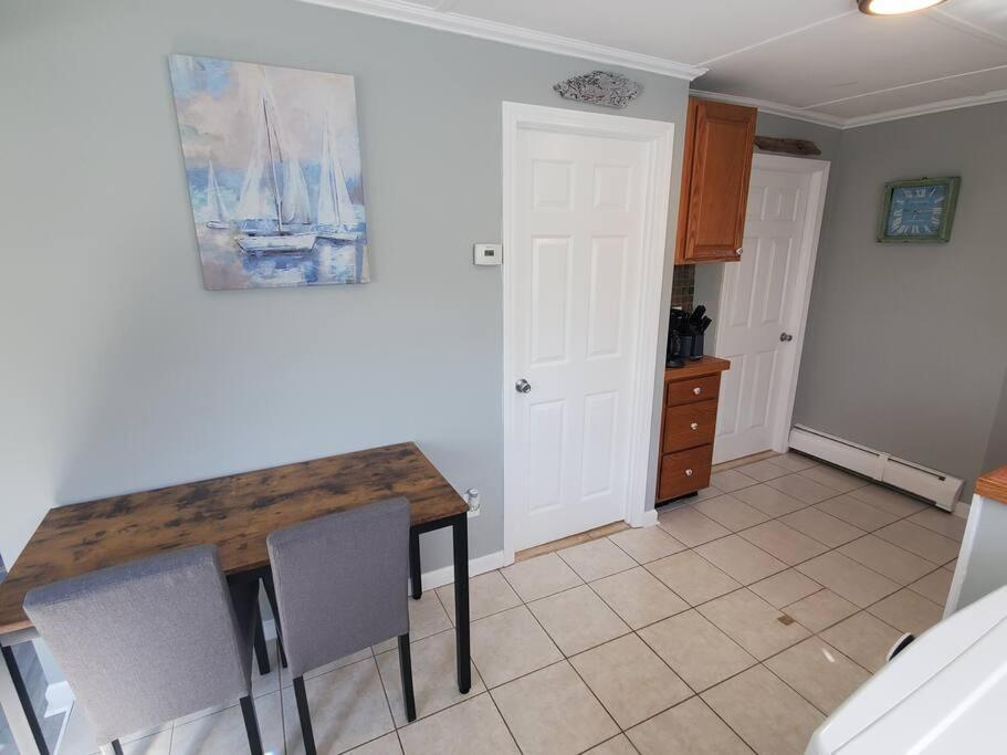 Beachy Bay Breeze Bungalow 2Br With Parking And Close To Many Amenities. West Haven Luaran gambar